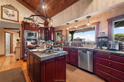 1382 E Blackjack Rd, Pilot Point, TX 76258 photo 12