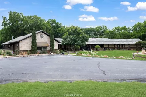 1382 E Blackjack Rd, Pilot Point, TX 76258 photo 4