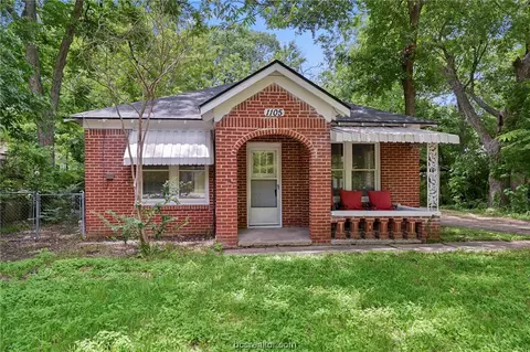 1105 E 25th St, Bryan, TX 77803