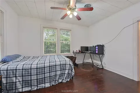 1105 E 25th St, Bryan, TX 77803 photo 12