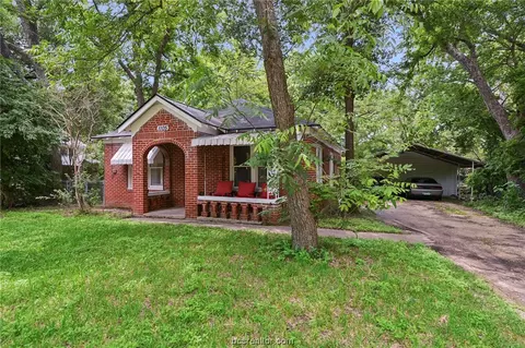 1105 E 25th St, Bryan, TX 77803 photo 2