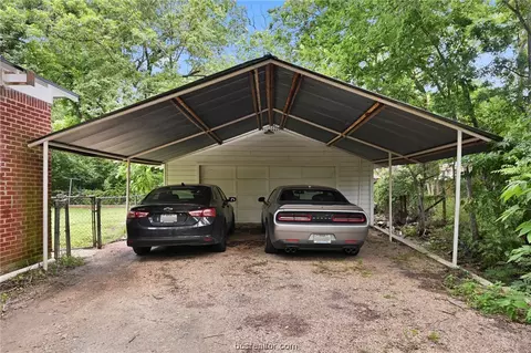 1105 E 25th St, Bryan, TX 77803 photo 3