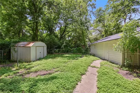 1105 E 25th St, Bryan, TX 77803 photo 13