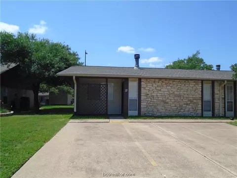 2100 Windsor Drive 37, Bryan, TX 77802