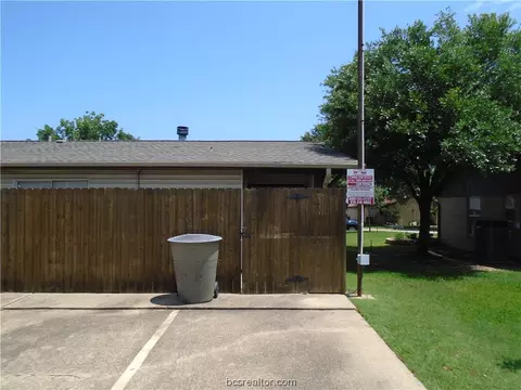 2100 Windsor Drive 37, Bryan, TX 77802 photo 16