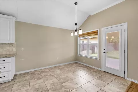 1008 E 31st St, Bryan, TX 77802 photo 6