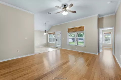 1008 E 31st St, Bryan, TX 77802 photo 7