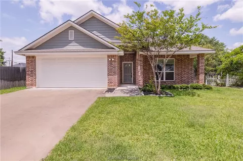 1008 E 31st St, Bryan, TX 77802