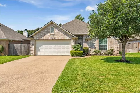 3717 Essen Loop, College Station, TX 77845