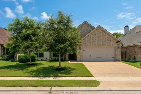 15643 Long Creek Ln, College Station, TX 77845