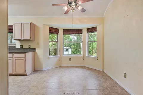 2002 Cobblestone Ln, Bryan, TX 77807 photo 6