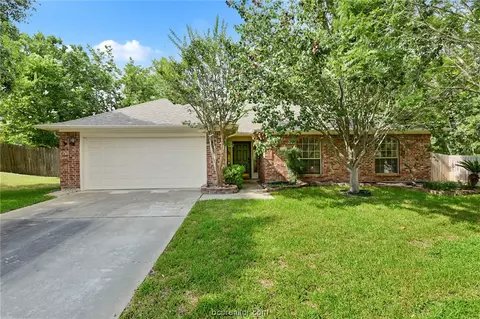 2002 Cobblestone Ln, Bryan, TX 77807