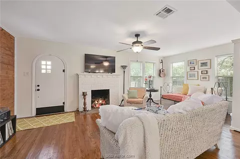 712 Eagle Pass St, Bryan, TX 77802 photo 7