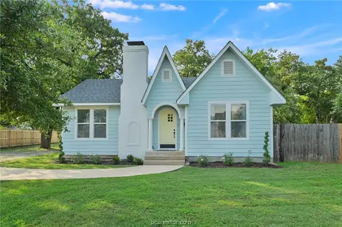 712 Eagle Pass St, Bryan, TX 77802