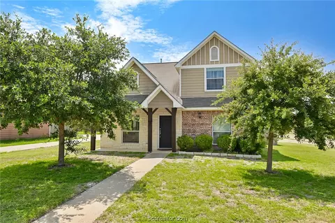 6901 Appomattox Dr, College Station, TX 77845