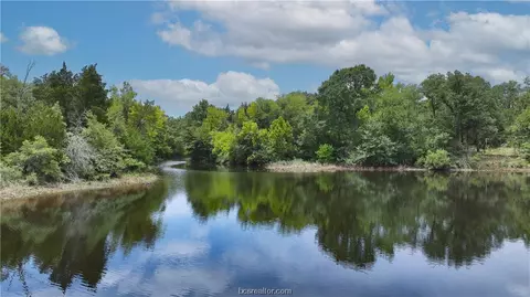 9999 Jackrabbit Ln, Bryan, TX 77808