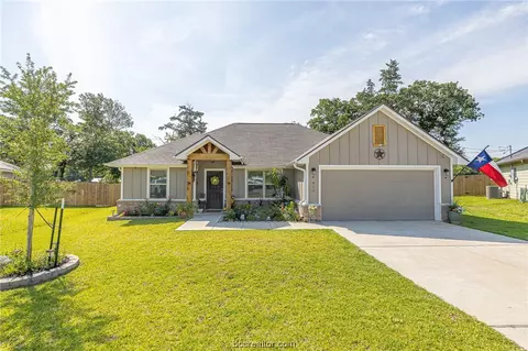 811 Meadow Brook Dr, Caldwell, TX 77836
