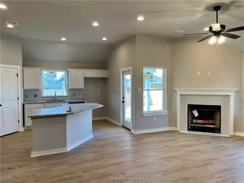 2104 Loblolly Ct, Bryan, TX 77807 photo 6