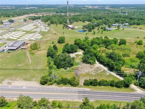 4588 Leonard Rd, Bryan, TX 77807