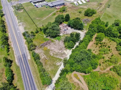 4588 Leonard Rd, Bryan, TX 77807 photo 2