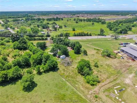 4588 Leonard Rd, Bryan, TX 77807 photo 4
