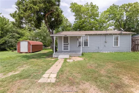 906 W 17th St, Bryan, TX 77803