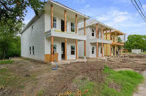 Exterior - 303 Edge St, Bryan, TX 77801 photo 2 of 4
