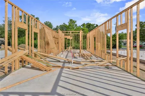 Other - 303 Edge St, Bryan, TX 77801 photo 6 of 7