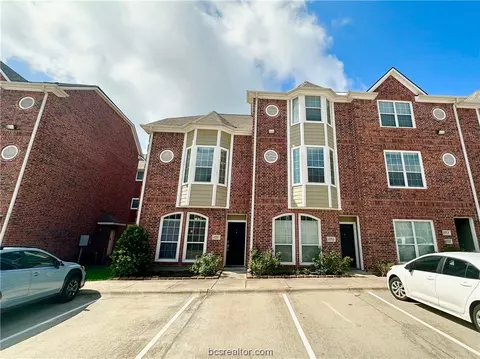 1198 Jones Butler #2701, College Station, TX 77840