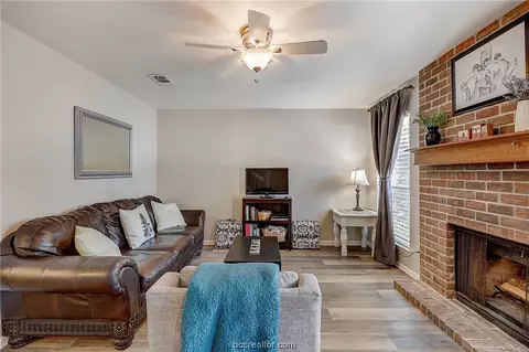 1904 Dartmouth Street J4, College Station, TX 77840