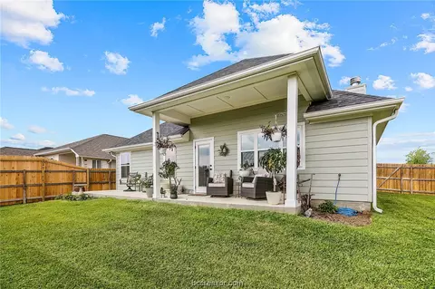 1928 Cambria Dr, Bryan, TX 77807 photo 9