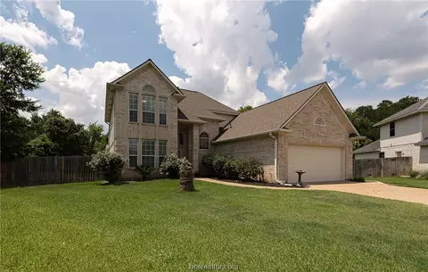 3700 Bridle Trails Ct, College Station, TX 77845