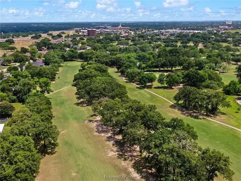 2411 E Briargate Dr, Bryan, TX 77802 photo 28