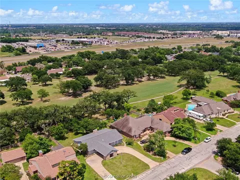 2411 E Briargate Dr, Bryan, TX 77802 photo 27