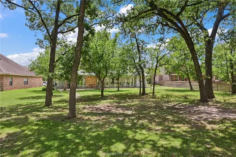 2411 E Briargate Dr, Bryan, TX 77802 photo 22