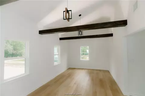 62 Palisades Cir, Huntsville, TX 77320