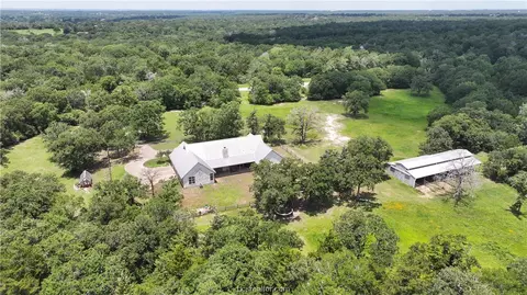 5475 Blue Ridge Dr, College Station, TX 77845