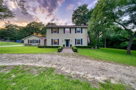 5360 Deer Ln, Brenham, TX 77833