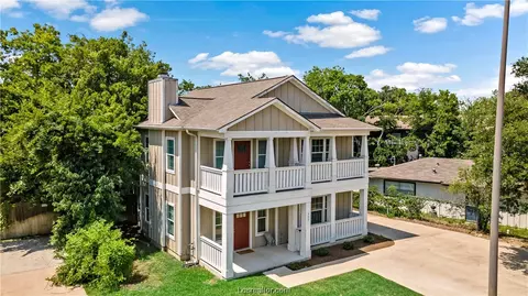 309 George Bush Dr E, College Station, TX 77840