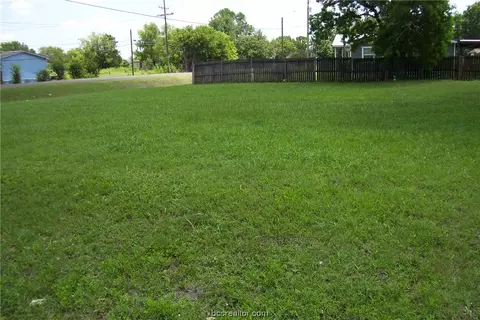 601 W Virginia St W, Navasota, TX 77868
