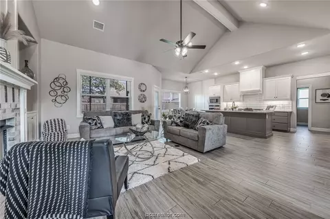 3337 Stoneleigh Rd, Bryan, TX 77808 photo 7