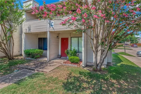 1900 Dartmouth Street C6, College Station, TX 77840