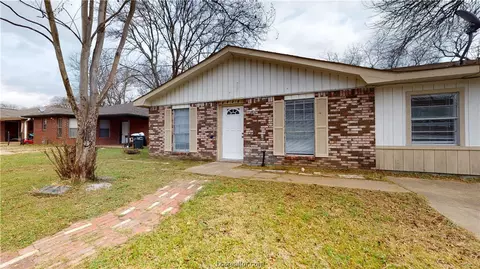 1123 Detroit St, College Station, TX 77845