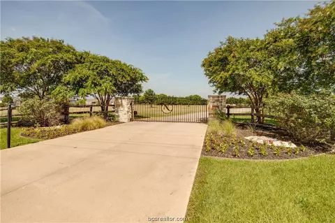 12975 S Dowling Rd, College Station, TX 77845