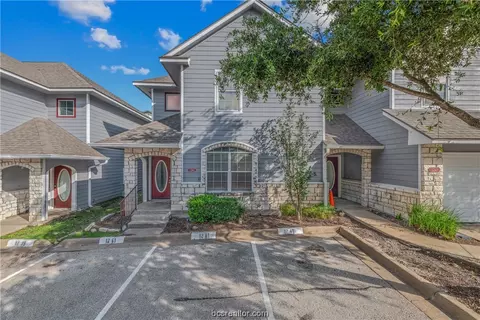 1241 Canyon Crk, College Station, TX 77840