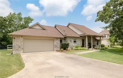5056 Drake Dr, College Station, TX 77845