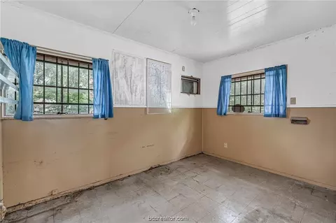 1115 E 26th St, Bryan, TX 77803 photo 22