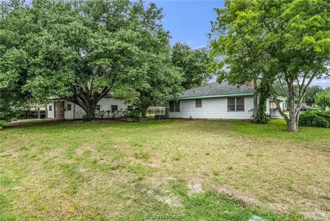 1115 E 26th St, Bryan, TX 77803 photo 3
