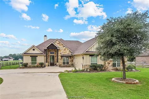 18152 Wigeon Trail Dr, College Station, TX 77845