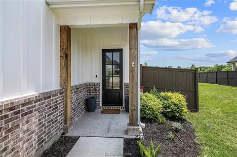 5142 Maroon Creek Dr, Bryan, TX 77802 photo 12
